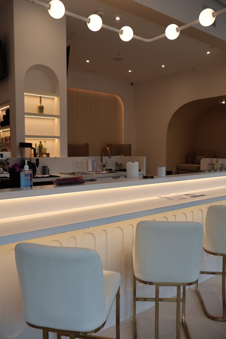 Home » Lux Nail Beauty Bar